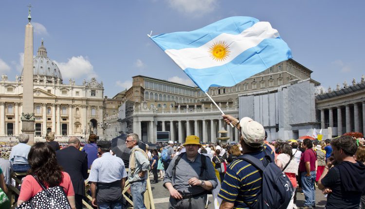صندوق النقد يوافق على صرف شريحة جديدة بقيمة 3.8 مليار دولار من قرض للأرجنتين
