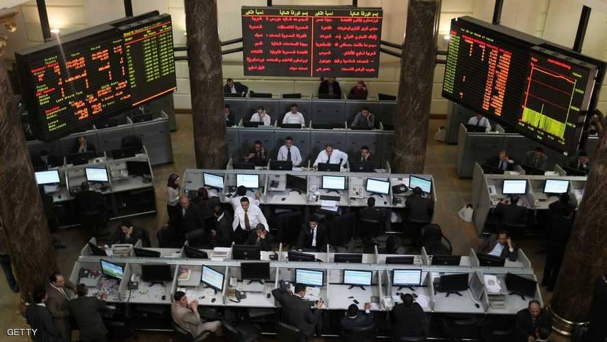 البورصة المصرية تقلص خسائرها الصباحية .. وبلتون المالية القابضة تتصدر الأكثر ارتفاعًا