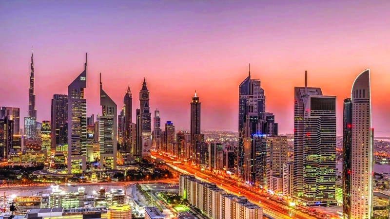 دبي تعود لسوق الدين بصكوك عشرية وسندات لأجل 30 عاما