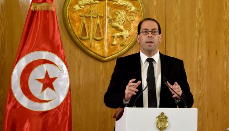 يوسف الشاهد يقدم أوراق ترشحه لانتخابات الرئاسة التونسية