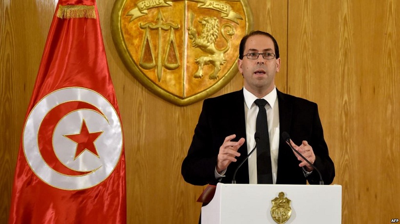 يوسف الشاهد يقدم أوراق ترشحه لانتخابات الرئاسة التونسية