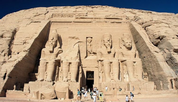 نظرة على مطالب لشركات السياحة المصرية