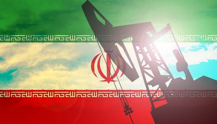 صادرات النفط الإيراني تتراجع إلى أقل من مليون برميل يوميا