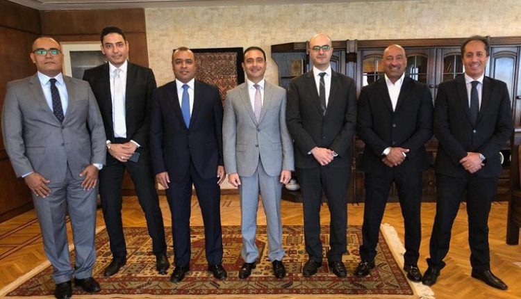 المصرية للاتصالات توقع اتفاقية مع فايبر مصر لتطوير البنية التحتية بالمدن الذكية