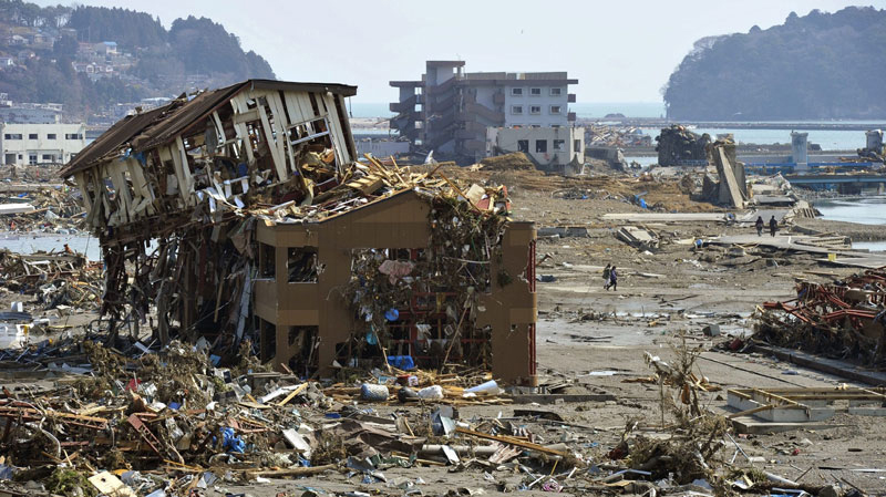 المساعدات الدولية تتزايد للناجين من زلزال إندونيسيا المدمر