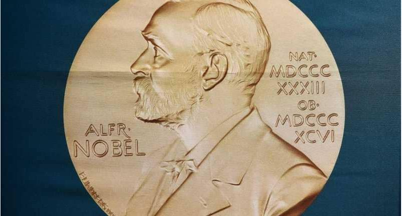 صورة ألفريد نوبل تزين الجائزة الشهيرة