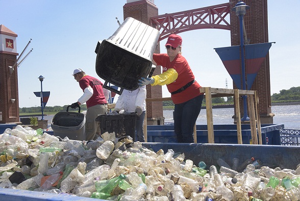 المخلفات البلاستيكية ملوث رئيسي للبيئة