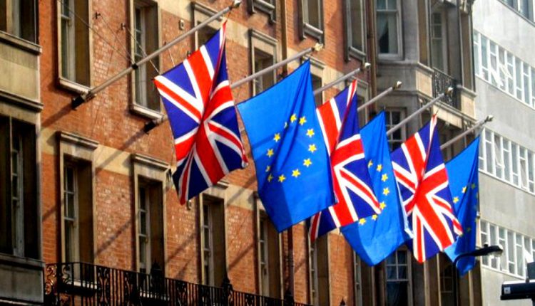 بريطانيا تؤجل فرض قيود على الواردات من الاتحاد الأوروبي