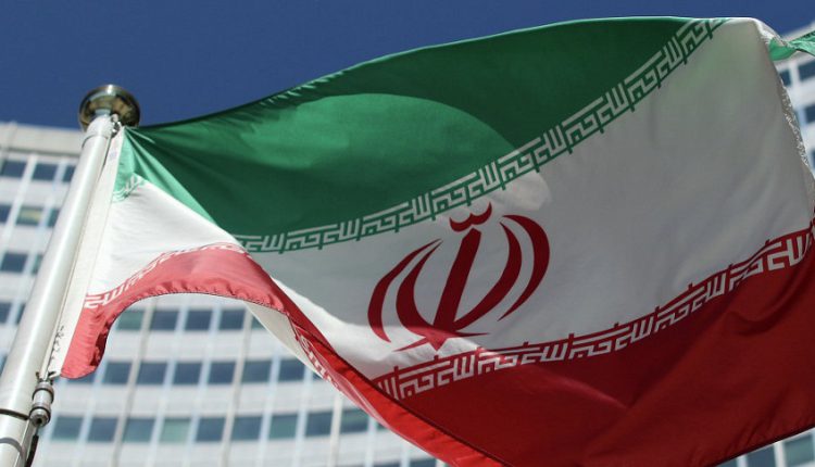 تجار عالميون يوقفون صفقات الغذاء الجديدة مع إيران