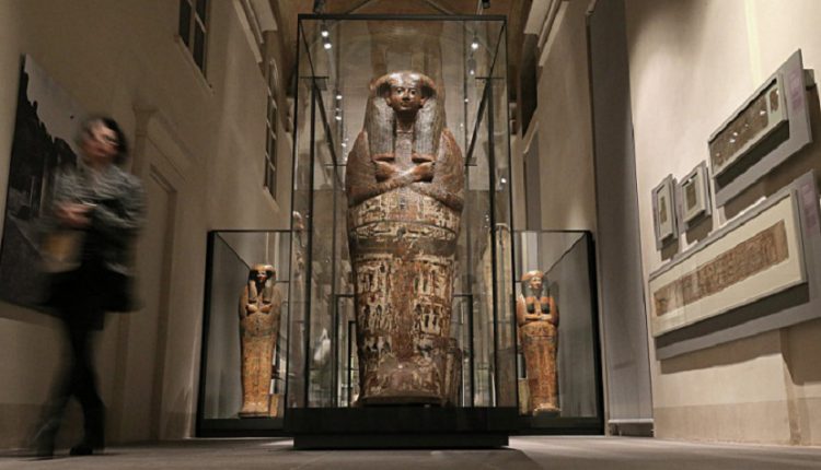 وزارة الآثار: مصر تسترد الجزء الأخير من لوحة أثرية بعد أكثر من 20 عاماََ