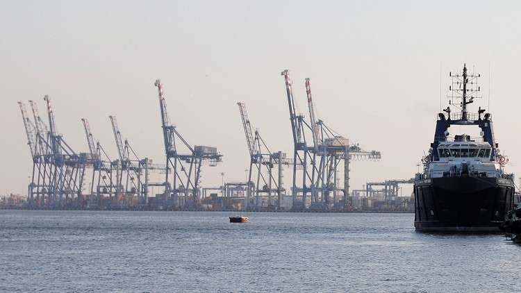 إعادة فتح مينائي الإسكندرية والدخيلة بعد تحسن الأحوال الجوية