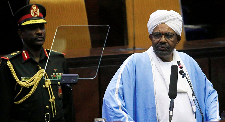 الجيش السوداني يعلن اقتلاع نظام عمر البشير وفرض حالة الطوارئ 3 شهور