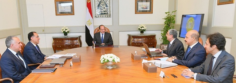 السيسي خلال الاجتماع مع مدبولي ووزيري الكهرباء والري