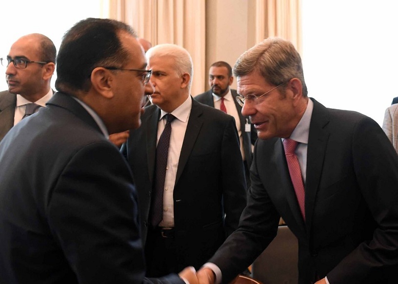 رئيس الوزراء: تكليفات من الرئيس السيسي بتوطين صناعة السيارات فى مصر