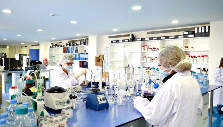 مصنع أدوية تابع لشركة أدوية الحكمة في عمان