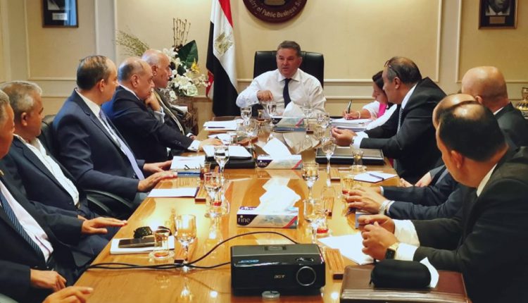 وزير قطاع الأعمال العام يجتمع بمجلس الإدارة الجديد لشركة غزل المحلة