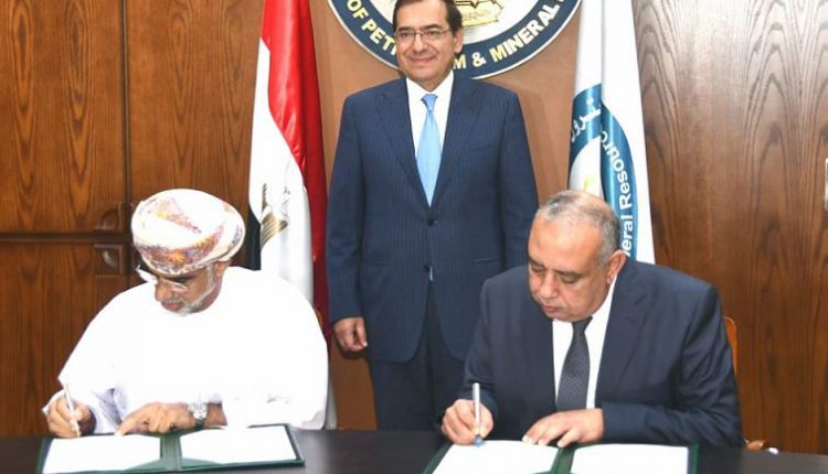 توقيع مذكرة تفاهم في مجال البترول والغاز مع سلطنة عمان