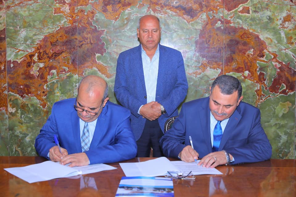 وزير النقل يشهد توقيع عقد إتفاق إدارة وتشغيل وصيانة العبارتين القاهرة والرياض