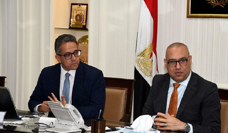وزيرا الإسكان والآثار يعرضان الفرص الاستثمارية بالقاهرة التاريخية على المستثمرين