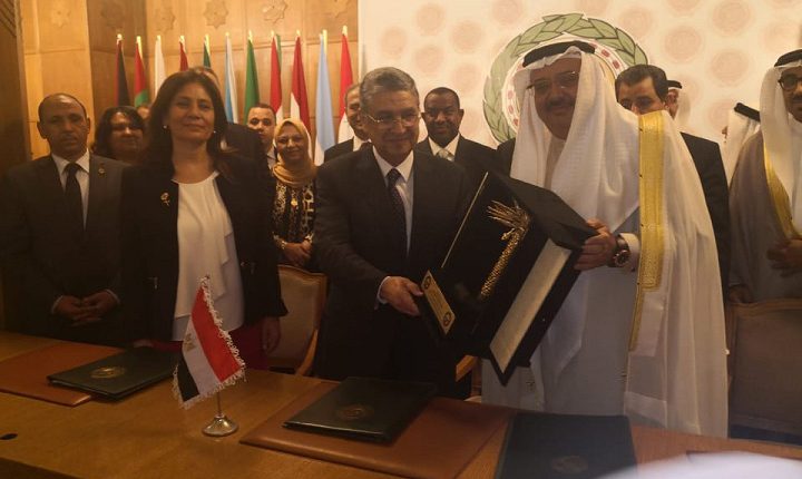 مصر والأردن يوقعان مذكرة تفاهم مع شبكة الربط الخليجي