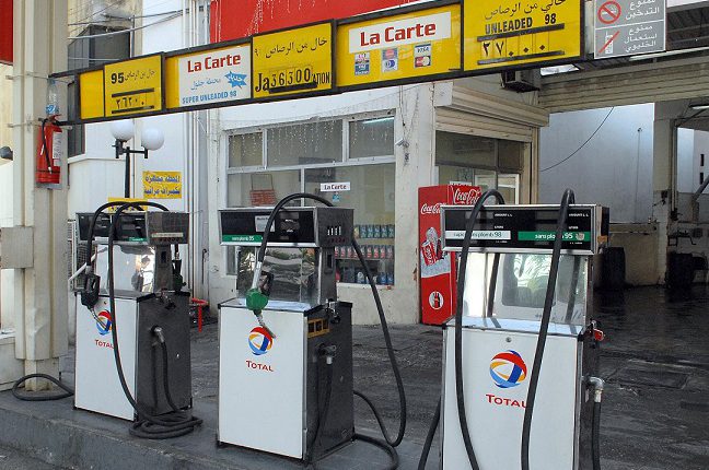 لبنان يعيد طرح مناقصة لشراء 180 ألف طن من وقود الديزل