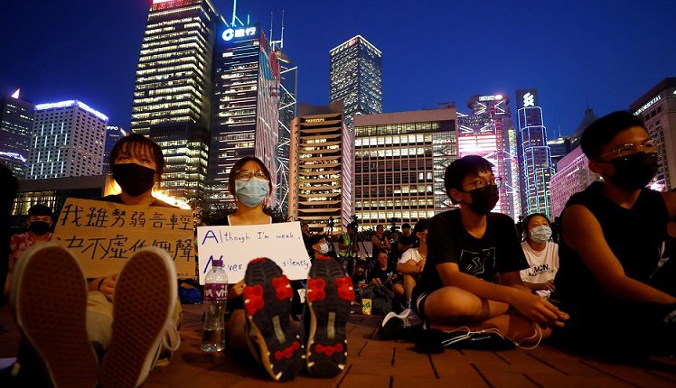 هونج كونج تخسر 53% من سائحيها خلال عطلة الأعياد بسبب الاضطرابات