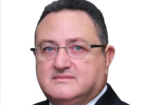 مدحت قمر رئيس مجلس إدارة البنك العقاري العربي