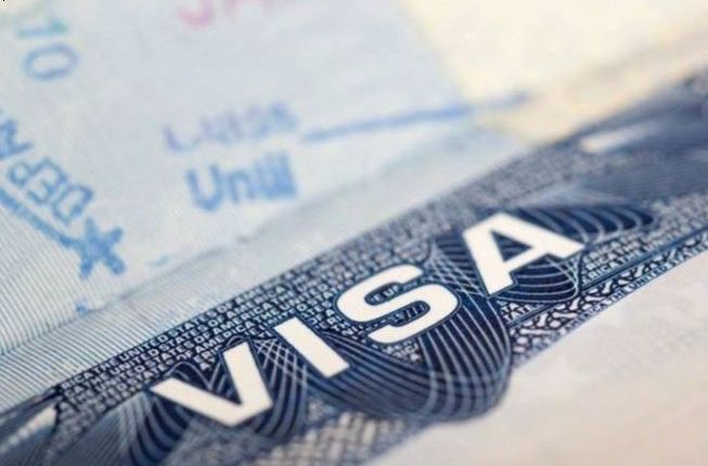 الولايات المتحدة تحظر حصول الإيرانيين على تأشيرات التجارة والاستثمار