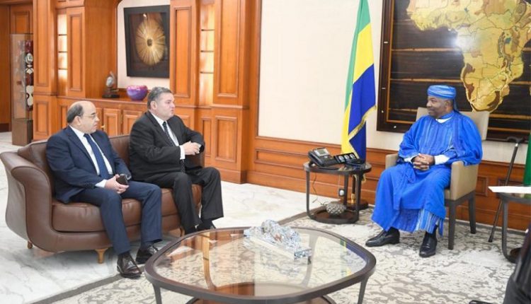 وزير قطاع الأعمال يلتقي الرئيس الجابوني لبحث سبل تعزيز التعاون المشترك