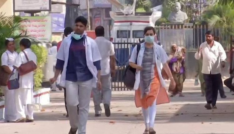 الهند تقرر تمديد الإغلاق في نيودلهي لمدة أسبوع للحد من انتشار فيروس كورونا