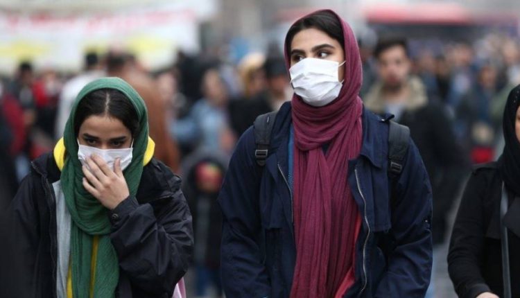 إيران تعلن عن 135 حالة وفاة جديدة بسبب كورونا والإجمالي يرتفع إلى 988
