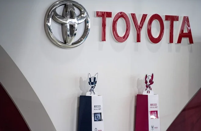 تويوتا اليابانية تقرر وقف إنتاج السيارات في مصنعها بمدينة سانت بطرسبرج الروسية
