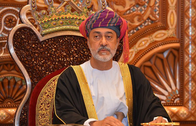 سلطان عمان هيثم بن طارق