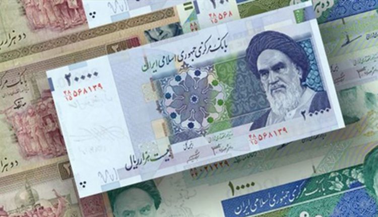العملة الإيرانية تسجل أكبر انخفاض بتاريخها أمام الدولار