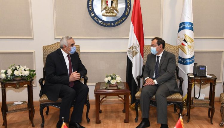 الملا: سريان اتفاق توريد الخام العراقي لمصر بكمية 12 مليون برميل لمدة 6 اشهر
