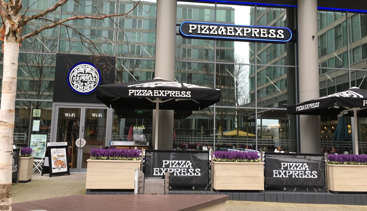 بيتزا إكسبرس تدرس إغلاق 70 % من مطاعمها في بريطانيا