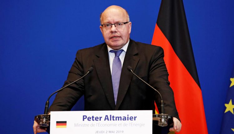 وزير الاقتصاد الألماني يؤيد تمديد مساعدات كورونا للشركات
