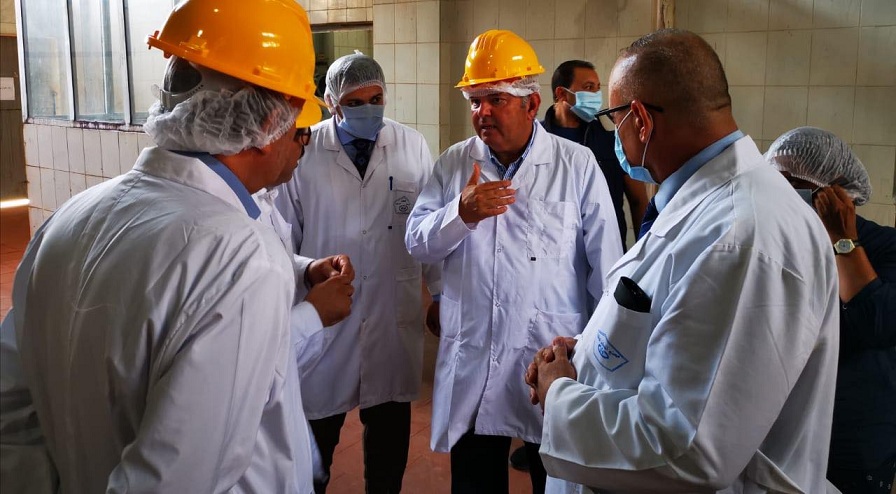 وزير قطاع الأعمال يبحث سبل تطوير شركة النصر للكيماويات الدوائية