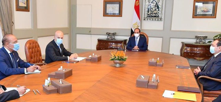 الرئيس السيسي يناقش خطط شركة إيني الإيطالية للتنقيب عن البترول والغاز في مصر