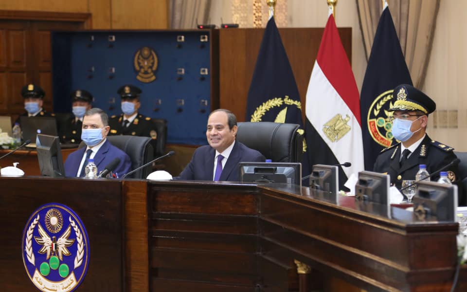 الرئيس السيسي يتفقد أكاديمية الشرطة ويحضر اختبار كشف الهيئة للطلبة المتقدمين