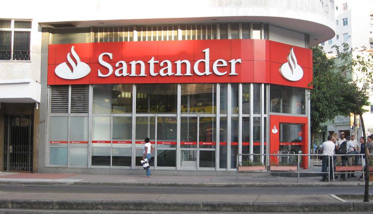مصرف بانكو سانتاندير ينوي إلغاء 4 آلاف وظيفة في إسبانيا