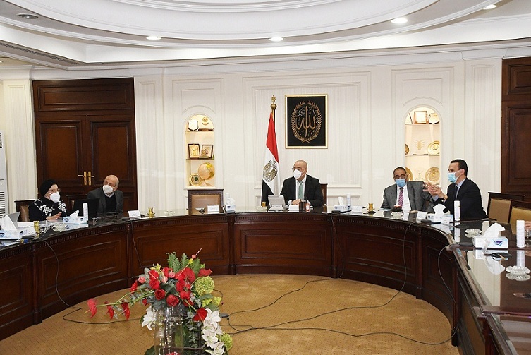 وزير الإسكان يستعرض مخططات تطوير وإحياء القاهرة الخديوية ومقترحات تطوير المناطق ذات الأولوية