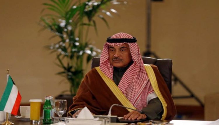 رئيس الوزراء الكويتي يتلقى رسميا استقالة أعضاء الحكومة