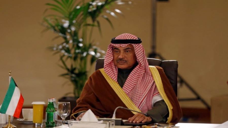 رئيس الوزراء الكويتي يتلقى رسميا استقالة أعضاء الحكومة