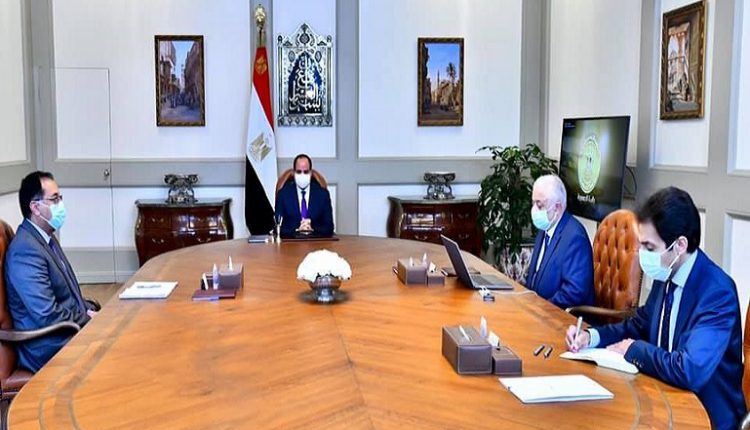 الرئيس السيسي خلال اجتماعه بمدبولي وشوقي