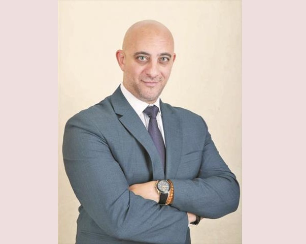 محمد رجائي رئيس قطاع الاستثمار ببنك القاهرة
