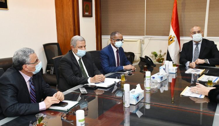 وزير الإسكان يستعرض التعاون مع الهابيتات لتنفيذ مشروعات مياه الشرب والصرف الصحي منخفضة التكلفة