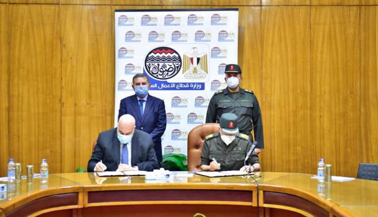 توقيع عقود الأعمال الإنشائية لمصانع مصر للغزل والنسيج بكفر الدوار بتكلفة 2.4 مليار جنيه