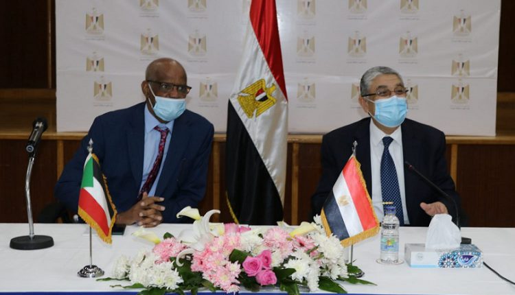 رفع قدرة خط الربط الكهربائي بين مصر والسودان من 80 إلى 300 ميجاوات بتكلفة 453 مليون جنيه