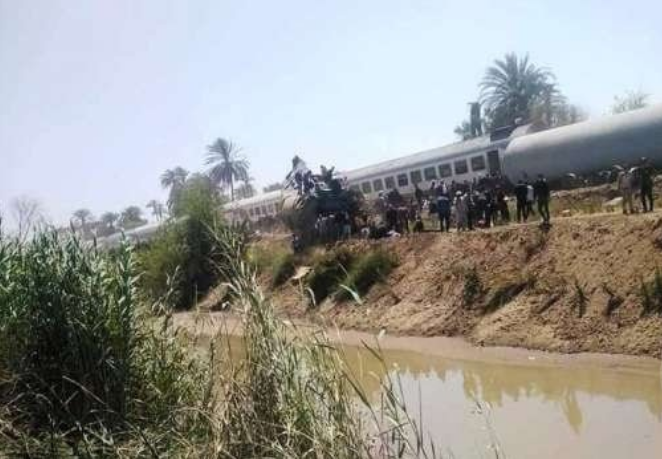 النائب العام يأمر بتحقيق عاجل في حادث تصادم قطارين بسوهاج